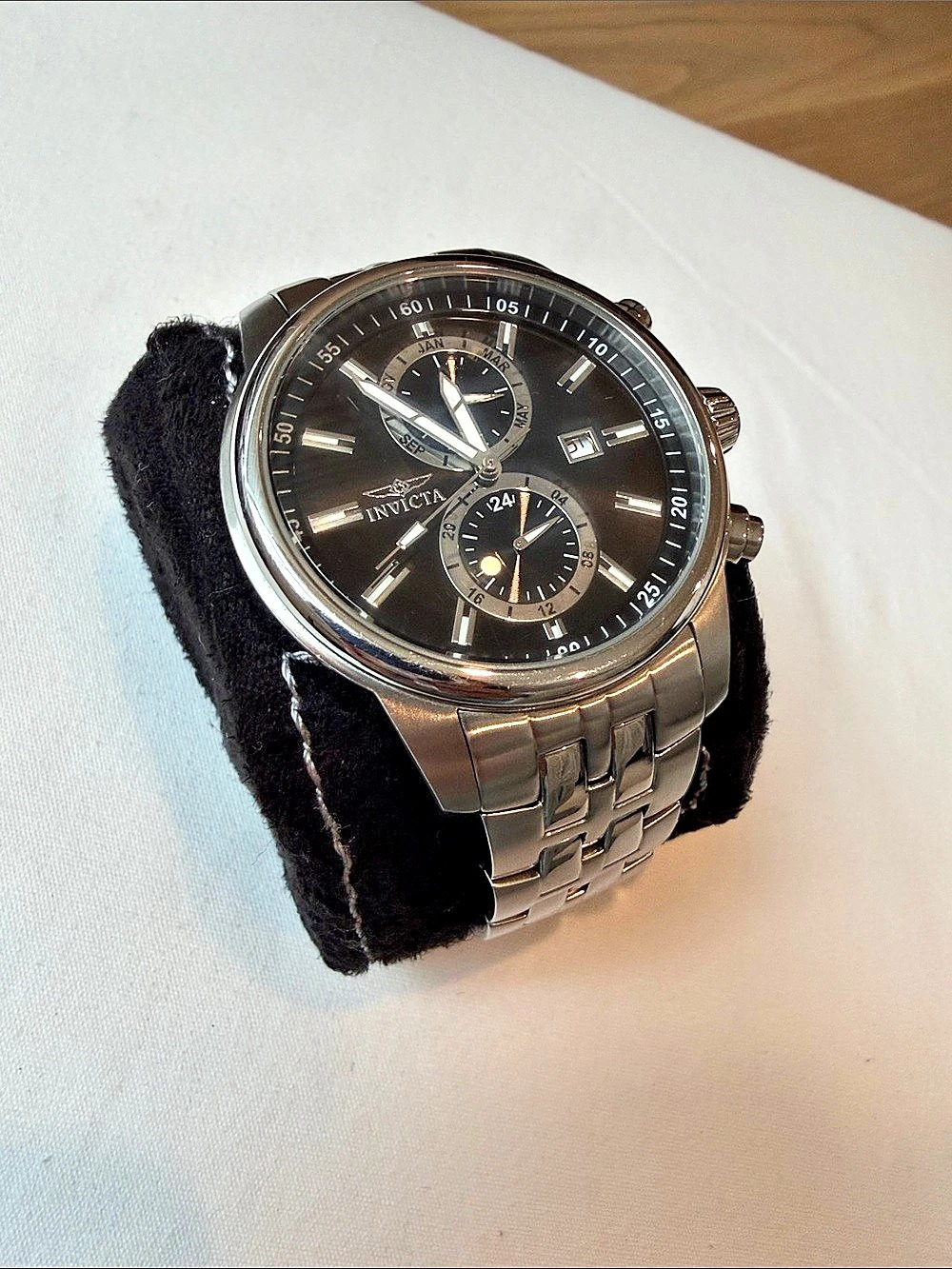 Invicta Specialty Collection Model 0250 Chronograph Watch in Silver & Black